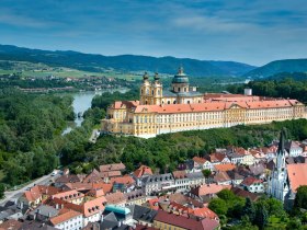 Altstadt von Melk und Benediktinerstift Melk © Donau Niederösterreich/www.extremfotos.com, © Donau Niederösterreich/www.extremfotos.com