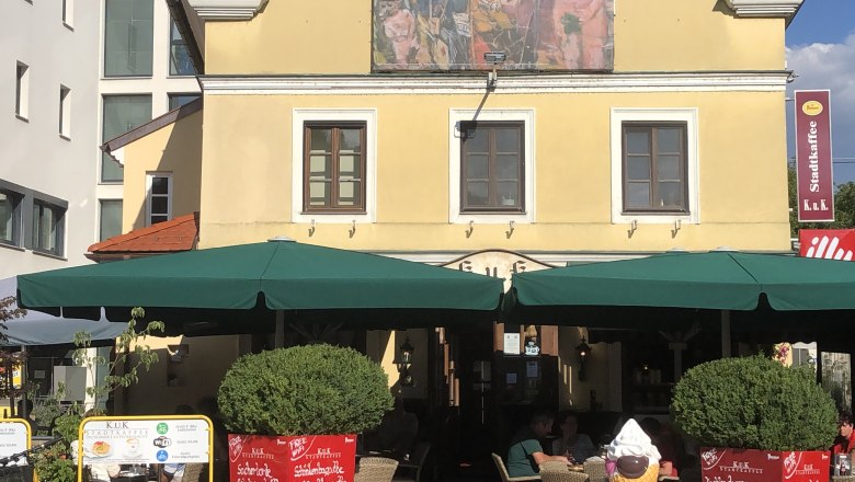 K.u.K. Stadtcafe am Thörringplatz in Pöchlarn mit Garten, © Donau NÖ Tourismus GmbH