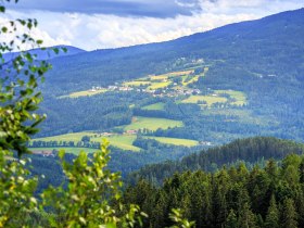 Tannhof mit Blick auf St.Corona, © Wiener Alpen in Niederösterreich