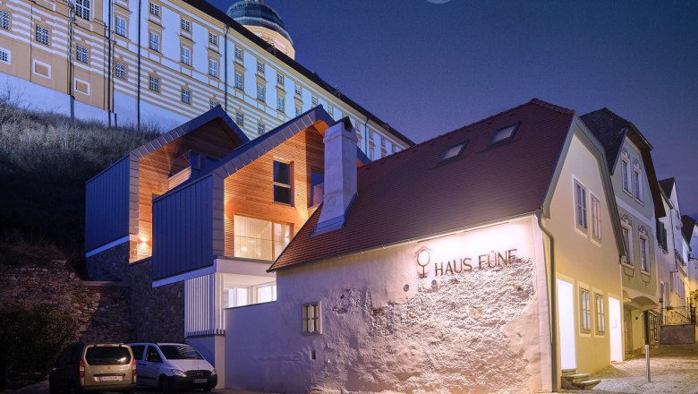 Haus Fünf bei Nacht, © Prof. Arch. DI Dietmar Kraus