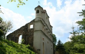 Schlossruine Zeissing, © Ronald Wuerflinger