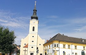 Pfarrkirche mit Pfarrhof, © Roman Zöchlinger