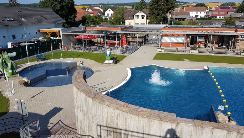 Erlebnisbad Becken, © Marktgemeinde Sieghartskirchen