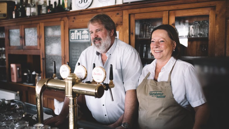 Martin & Monika Huber haben das Wirtshaus an Sohn Martin übergeben, © Niederösterreich Werbung/Mara Hohla