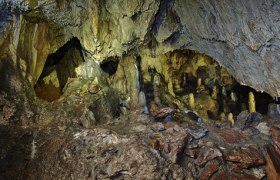 Einhornhöhle am Fuße der Hohen Wand, © Wiener Alpen, Foto: Bene Croy