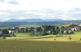 Idyllische Lage mit Blick ins Alpenvorland, © Gemeinde St. Margarethen