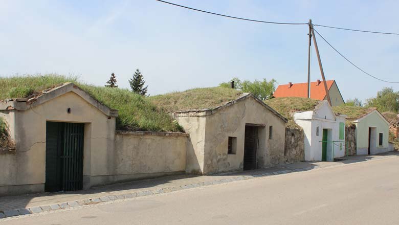 Schrattenberger Kellergasse, © Weinviertel Tourismus