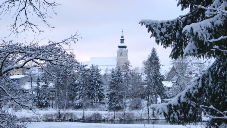 Kirche Blick Herrensee, © Karin und Robert Sommer