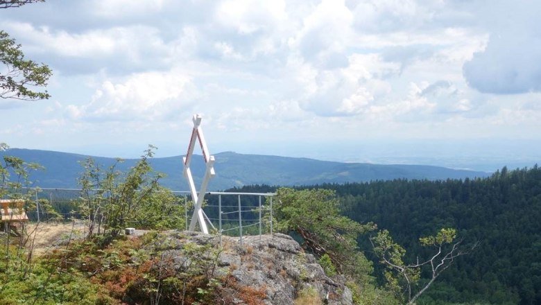 Bilderrahmen, Aussichtsberg Burgsteinmauer, © Leo Baumberger