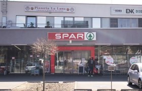 Pizzeria La Luna mit Spar-Markt in Klein-Pöchlarn, © Donau NÖ Tourismus GmbH