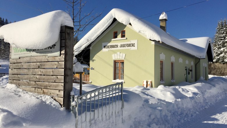 Holiday in a Train Station, © Urlaub am Bahnhof