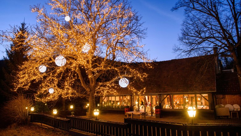 Wirsthaus mit Gastgarten und Teich, © Niederösterreich Werbung/Rita Newman