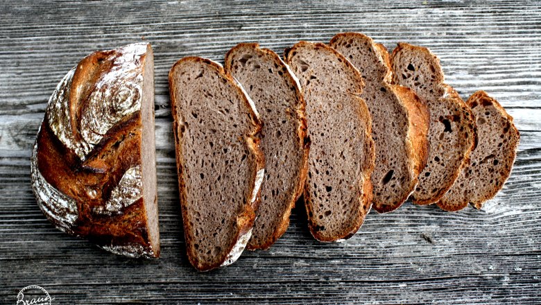 Traubenkern-Dinkelbrot mit Traubenkernmehl und -öl, © Bäckerei Braun