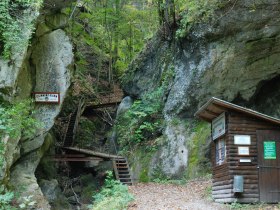 Eingang in die Klamm, © Wienerwald