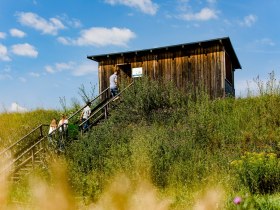 Kurze Pause an vogel.schau.plätzen, © Weinviertel Tourismus / Schwarz-König und Sinzinger